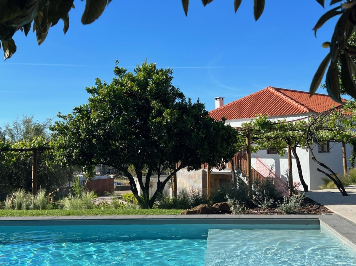 Vila Casa Bizarra Castanheira de Pera Exteriér fotografie
