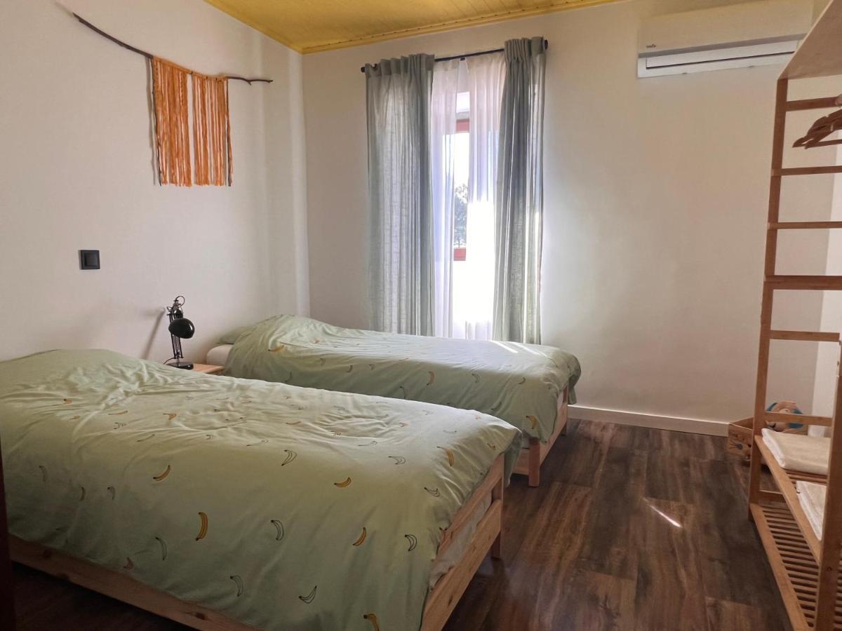 Vila Casa Bizarra Castanheira de Pera Exteriér fotografie